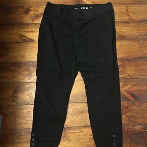 Apt. 9 Black Skinny Pants high waist pull on ankle buttons